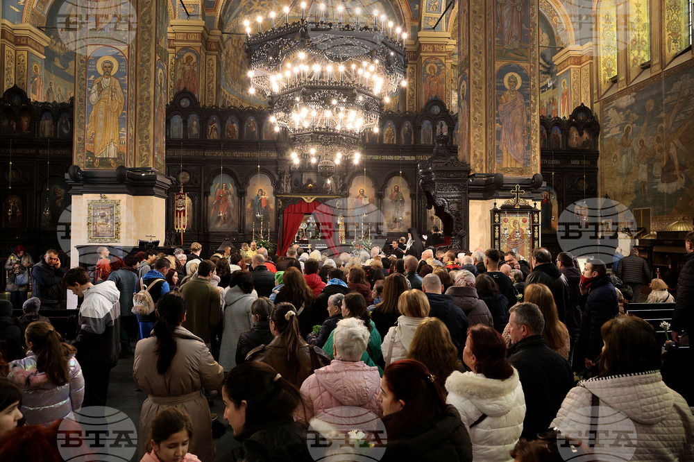 Варна - Разпети петък - изнасяне на светата плащаница