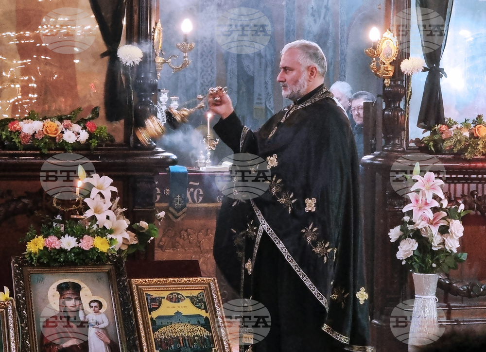 Добрич - храм „Св. Троица“ - Разпети петък - служба