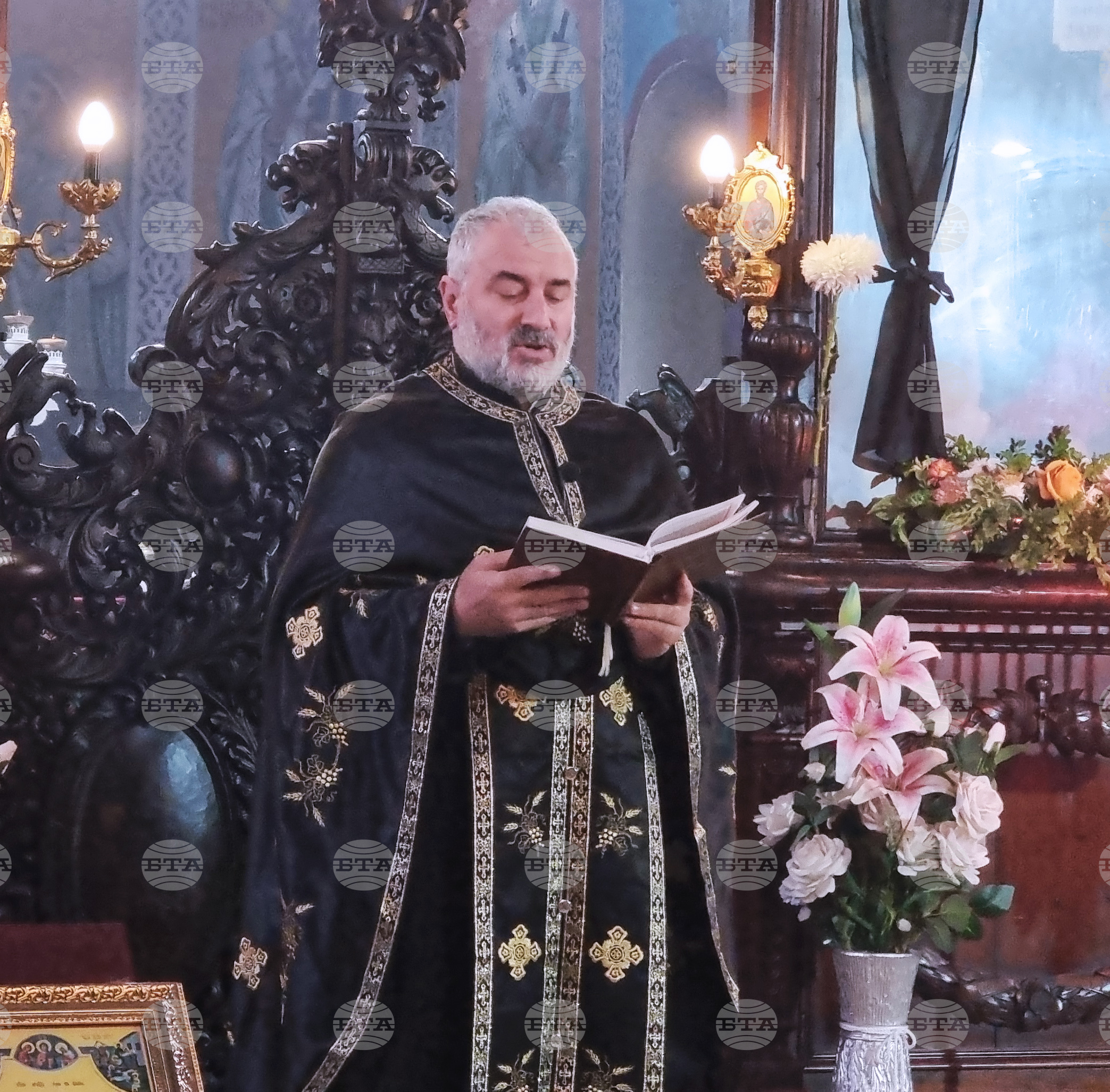 Добрич - храм „Св. Троица“ - Разпети петък - служба