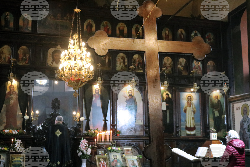 Добрич - храм „Св. Троица“ - Разпети петък - служба