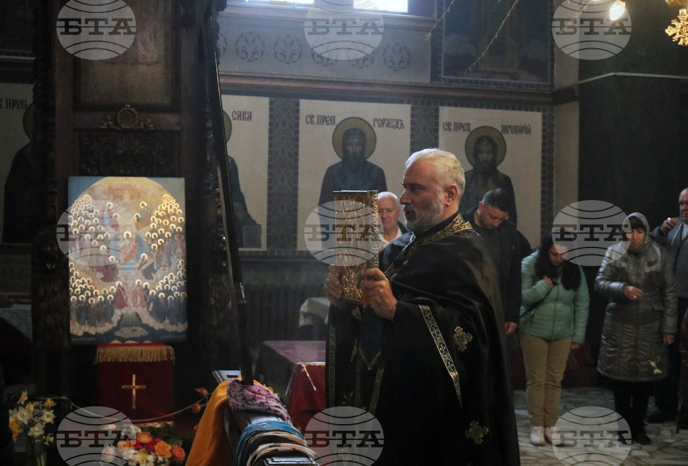 Добрич - храм „Св. Троица“ - Разпети петък - служба