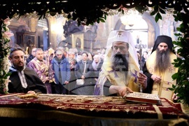 Последование за Царските часове - патриарх Даниил