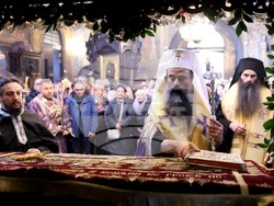 Последование за Царските часове - патриарх Даниил