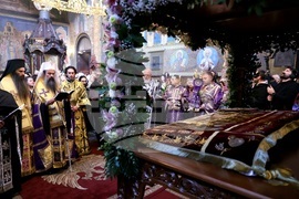 Последование за Царските часове - патриарх Даниил