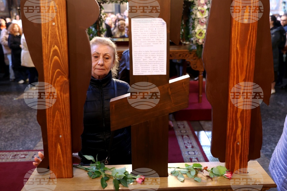 Последование за Царските часове - храм „Св. великомъченица Неделя“