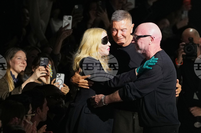 Стефано Габана се оттегли от ръководството на модната къща, която създаде заедно с Доменико Долче