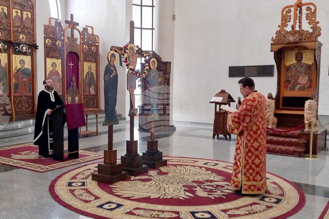 Кандило с благодатния огън не изгасва от години в църквата „Св. Неделя“ в Смолян