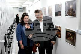 Бетани Хюз - посещение в архивите на БТА