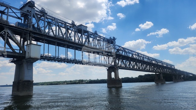 Трафикът на всички гранични преходи и пунктове е нормален, на прехода Русе - Гюргево има ремонтни дейности в българския участък от мостовото съоръжение