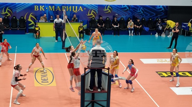 Марица (Пловдив) е първият финалист в женското волейболно първенство