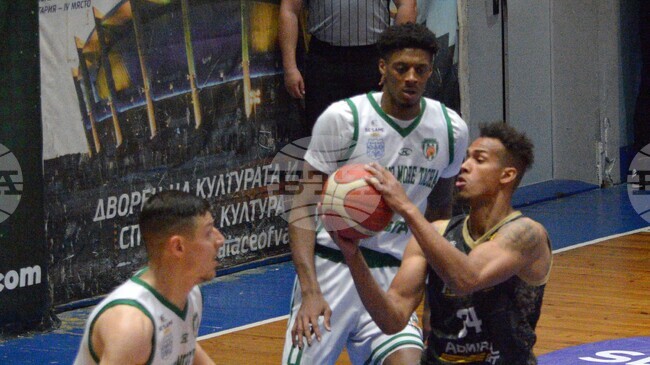 Берое се наложи над Левски в среща от мъжкото баскетболно първенство, Локомотив спечели дербито на Пловдив