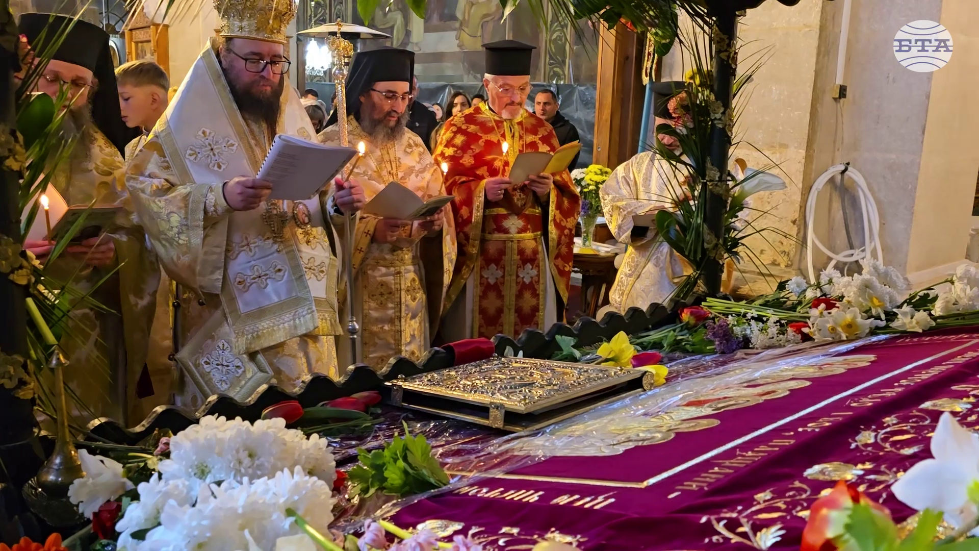 На Велики петък съпреживяваме смъртта Христова с надежда за вечен живот, каза видинският митрополит Пахомий