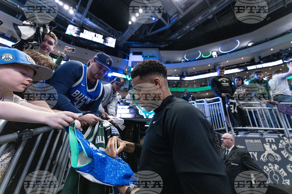 Nets Bucks Basketball