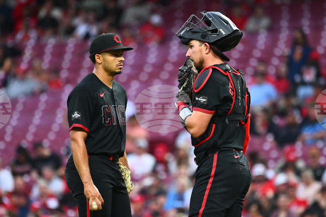 Angels Reds Baseball