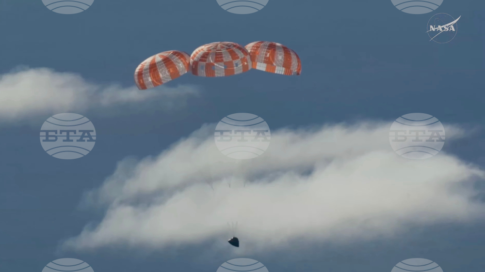 NASA Artemis Moonshot