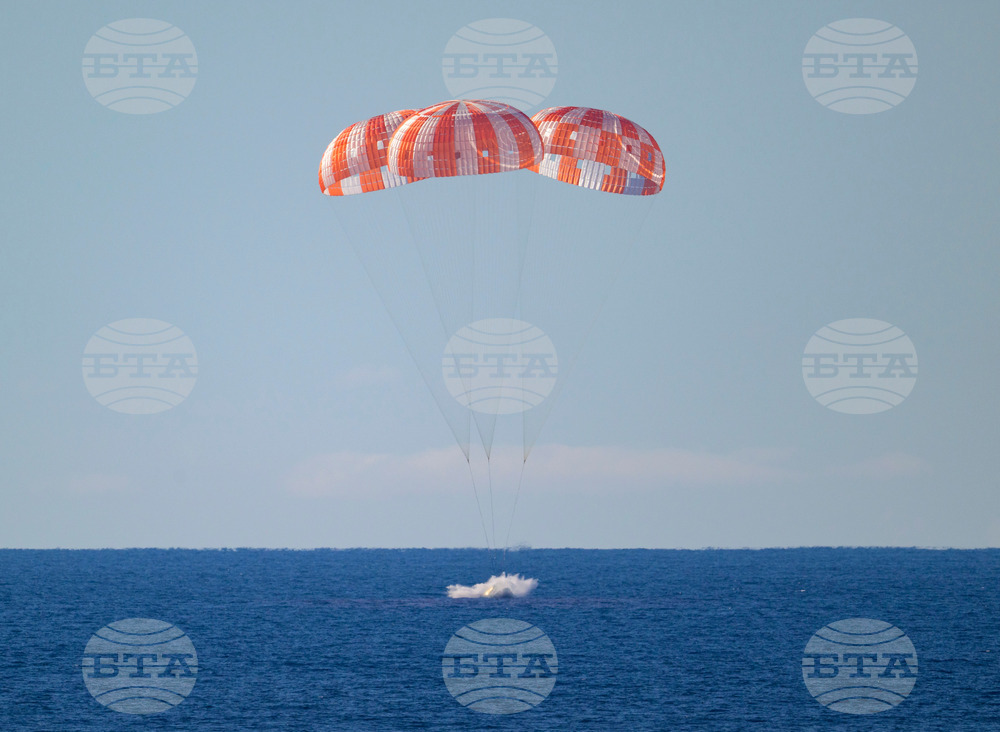 NASA Artemis Moonshot