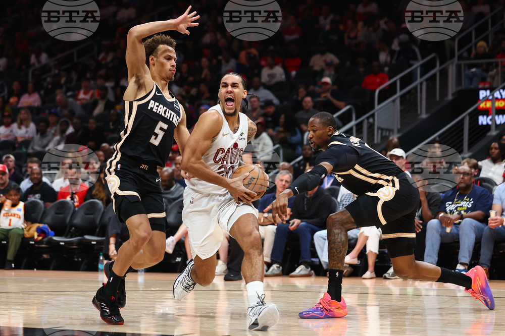 Cavaliers Hawks Basketball