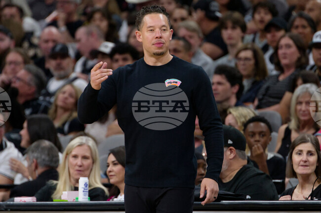 Mavericks Spurs Basketball