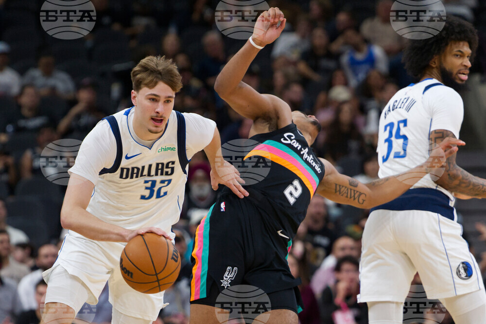 Mavericks Spurs Basketball