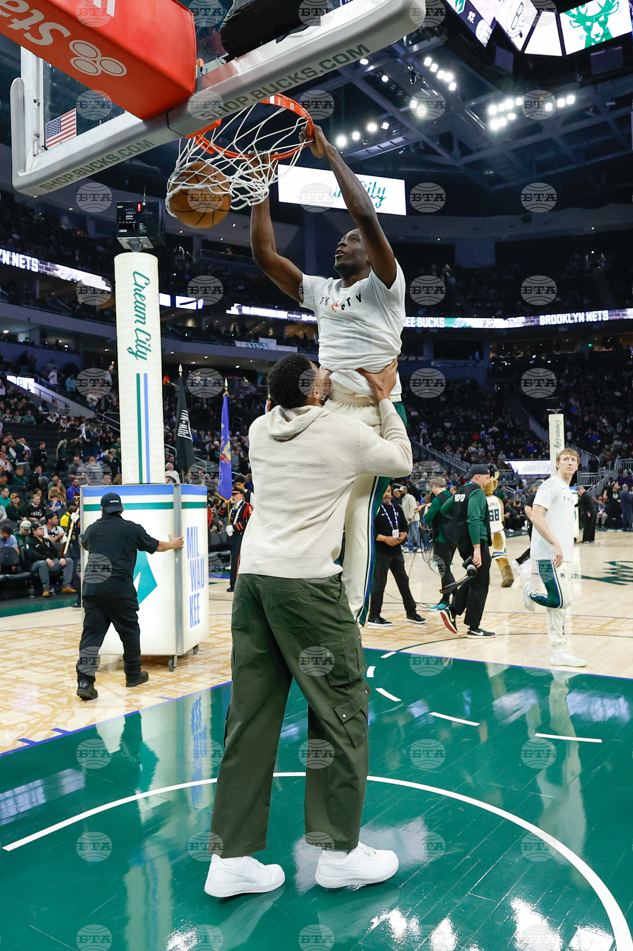 Nets Bucks Basketball