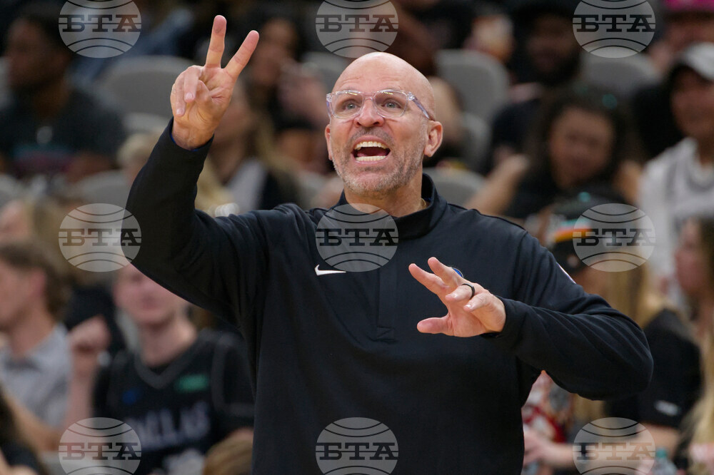 Mavericks Spurs Basketball