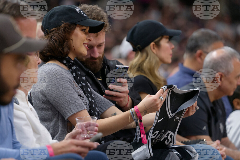 Mavericks Spurs Basketball