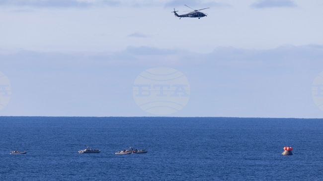 Астронавтите от лунната мисия на НАСА "Артемис 2" се завърнаха обратно на Земята  