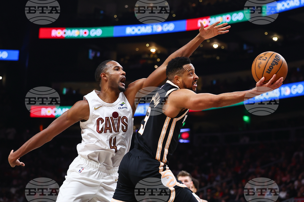 Cavaliers Hawks Basketball