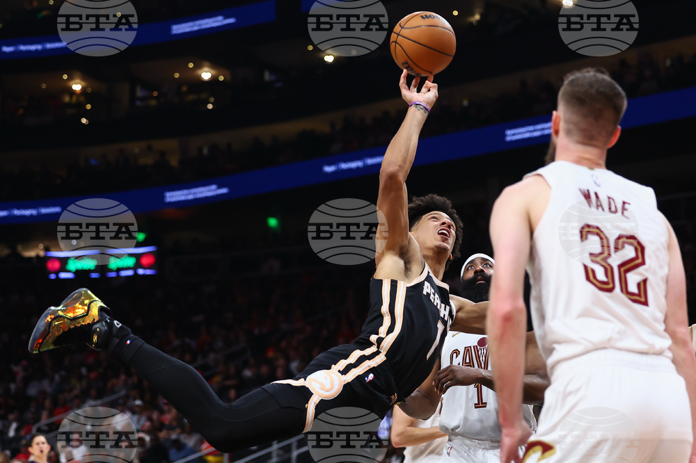 Cavaliers Hawks Basketball