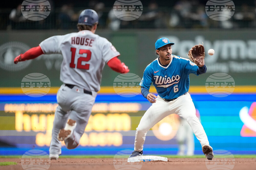 Nationals Brewers Baseball