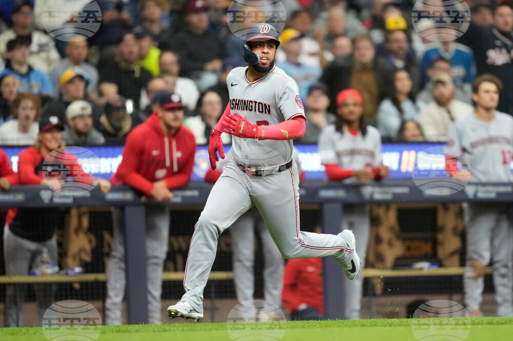 Nationals Brewers Baseball