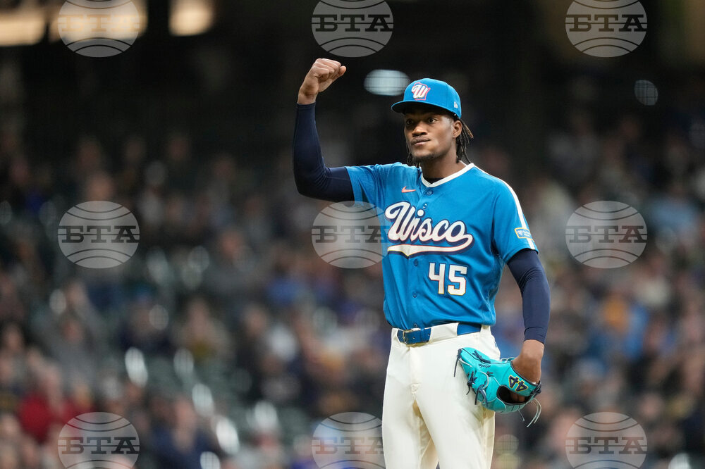 Nationals Brewers Baseball