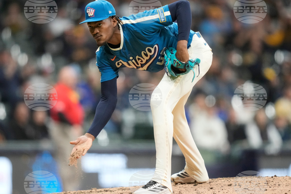 Nationals Brewers Baseball