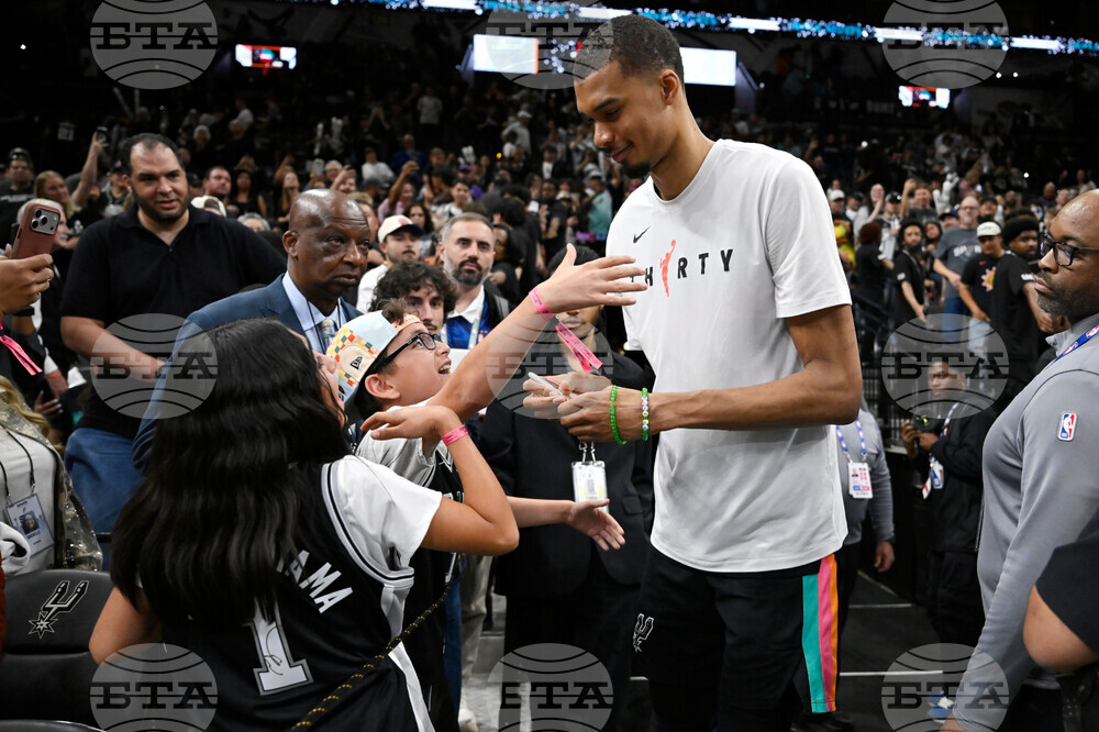 Mavericks Spurs Basketball