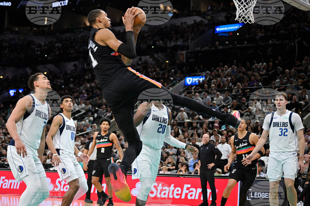 Mavericks Spurs Basketball