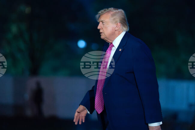 Тръмп заяви, че американските сили разчистват Ормузкия проток