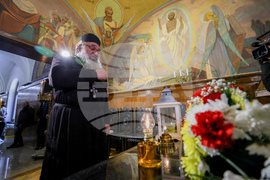 Синодален параклис „Св. цар Борис-Михаил“ - Благодатният огън