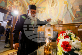 Синодален параклис „Св. цар Борис-Михаил“ - Благодатният огън