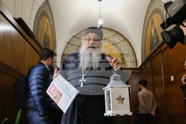 Синодален параклис „Св. цар Борис-Михаил“ - Благодатният огън