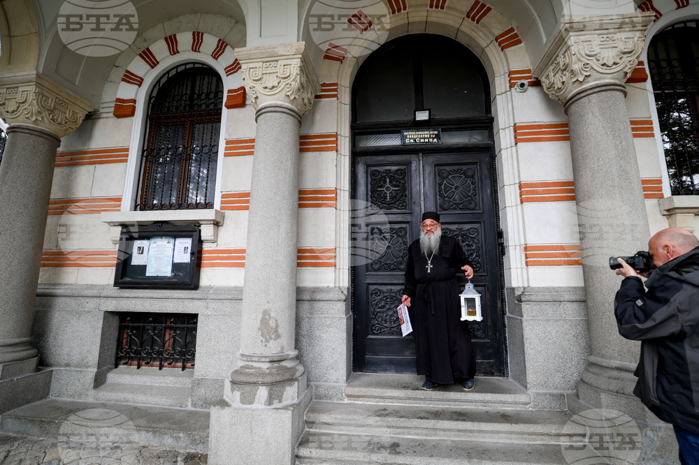 Синодален параклис „Св. цар Борис-Михаил“ - Благодатният огън