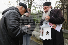 Синодален параклис „Св. цар Борис-Михаил“ - Благодатният огън