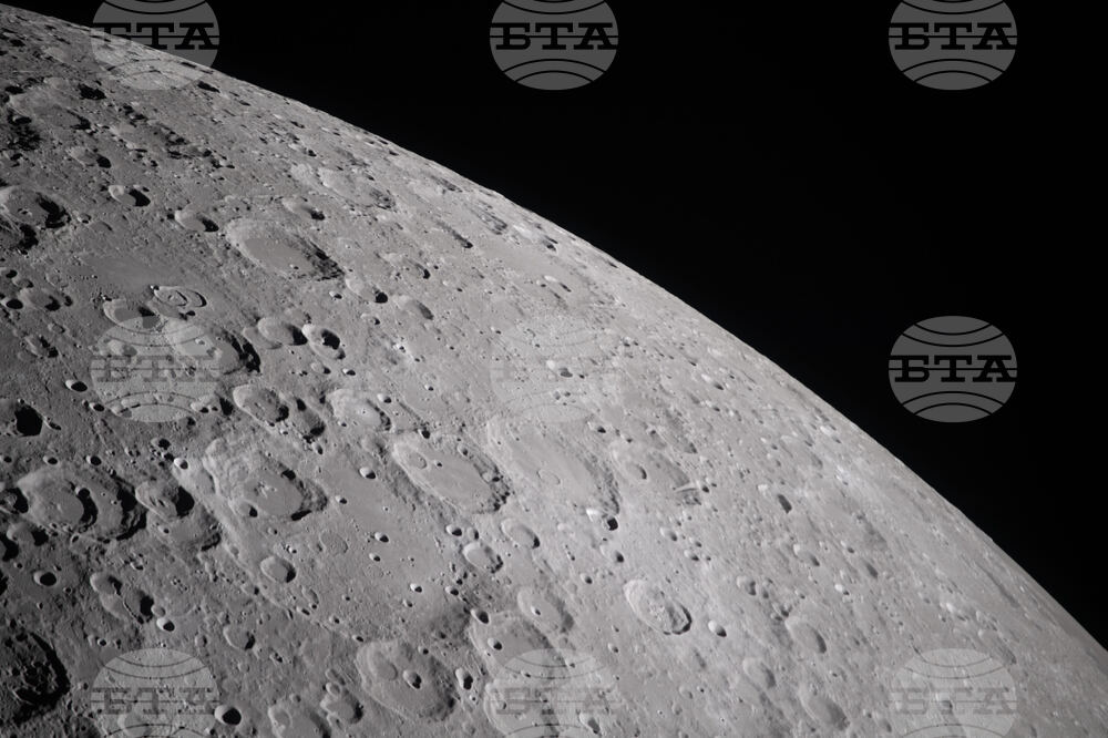 NASA Artemis Moonshot