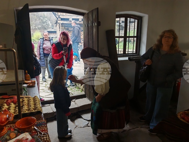 Габрово - яйца - боядисване