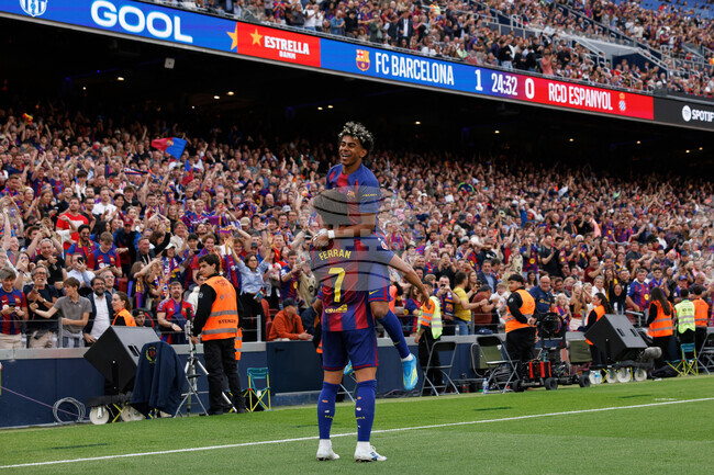 Барселона надви Еспаньол в каталунското дерби от испанското първенство по футбол