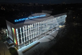 Българска телеграфна агенция - фасада - бяло осветление - Възкресение Христово