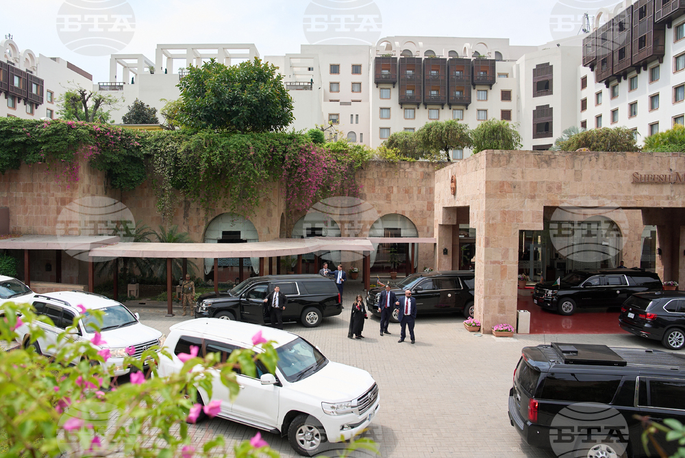 Pakistan US Iran Vance