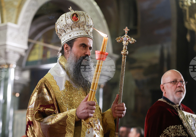 Христовото Възкресение е наша непрестанна радост и вдъхновение, каза патриарх Даниил пред катедралата „Св. Александър Невски"