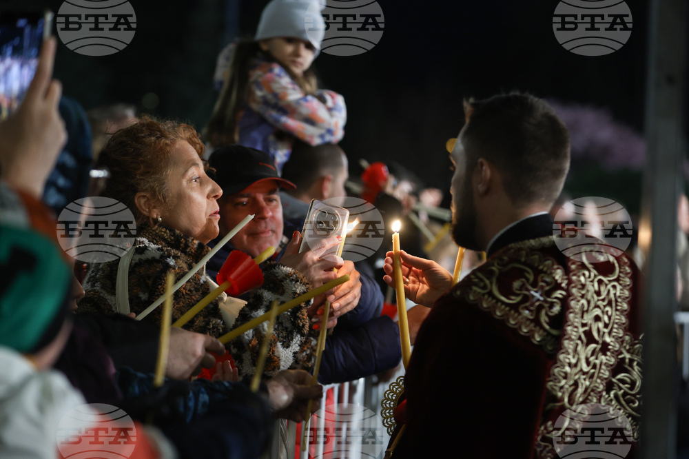 Патриарх Даниил - Възкресение Христово - Пасха - литургия
