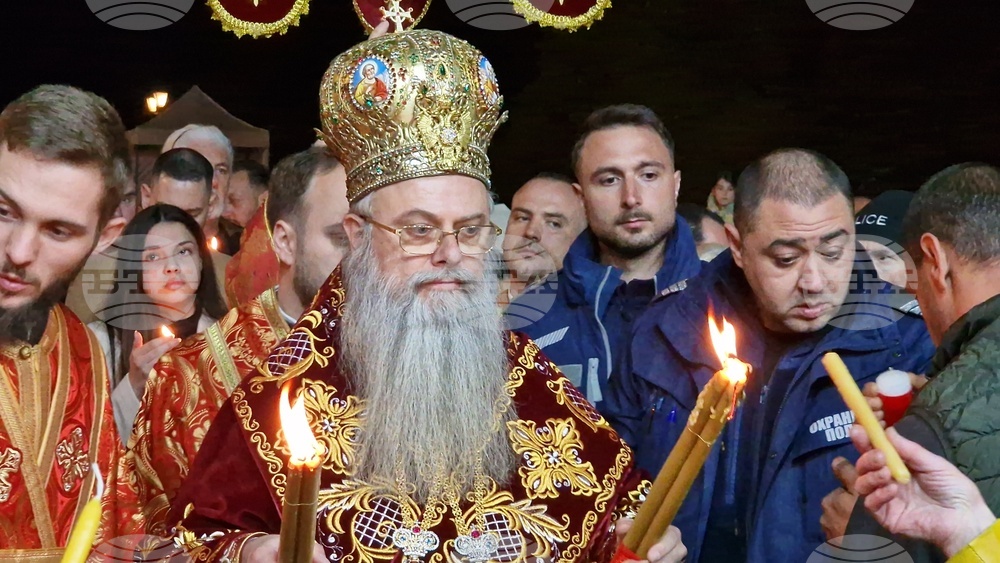 Пловдив - храм „Успение Богородично” - Възкресение Христово