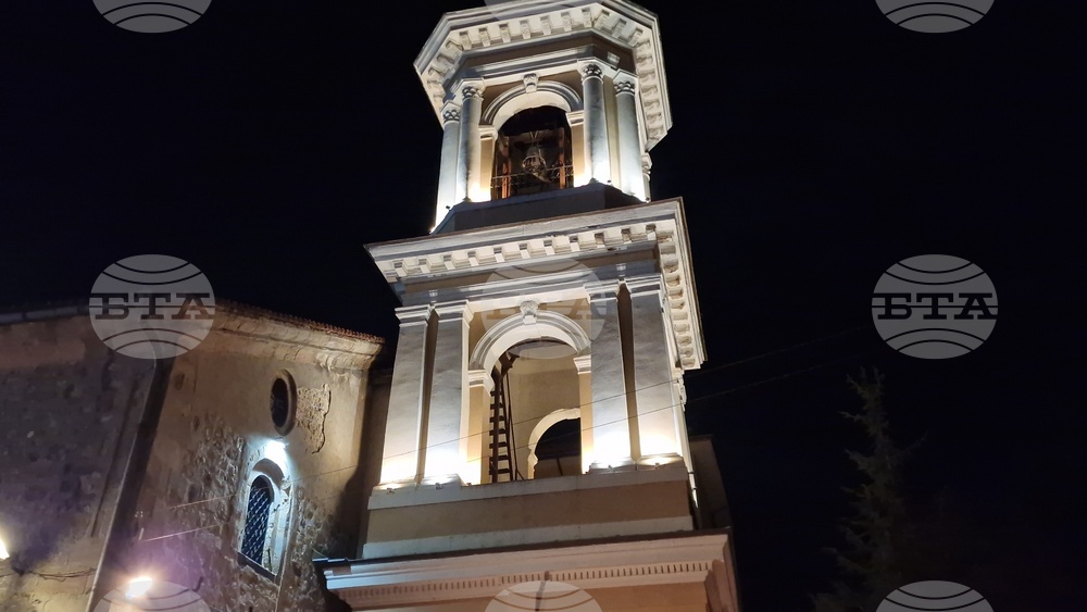 Пловдив - храм „Успение Богородично” - Възкресение Христово